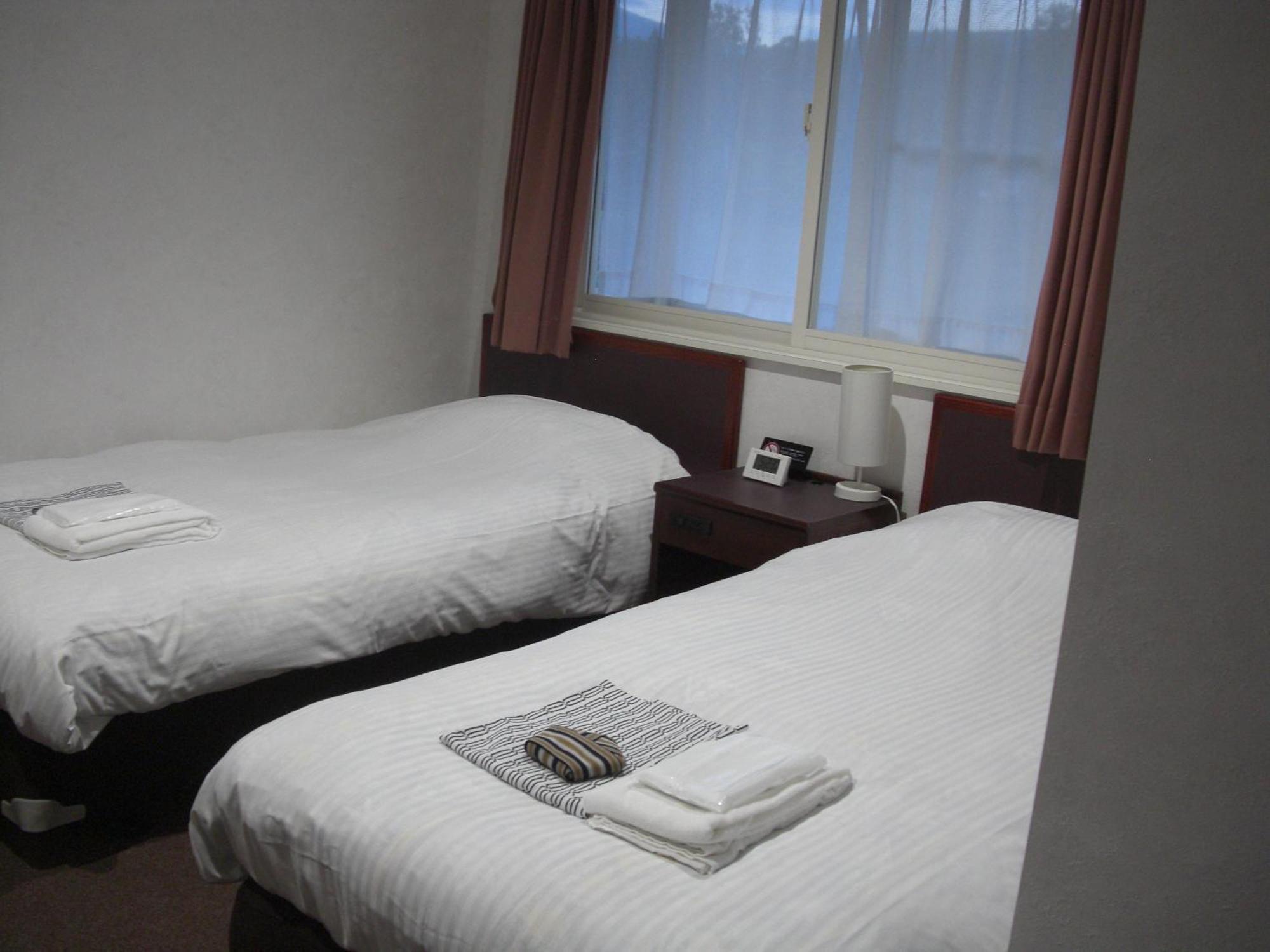 Akakura Yours Inn Мьоко Екстер'єр фото