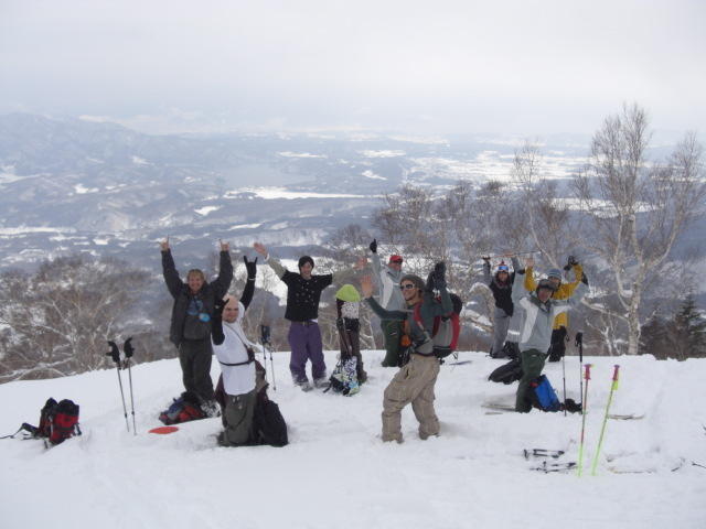 Akakura Yours Inn Мьоко Екстер'єр фото