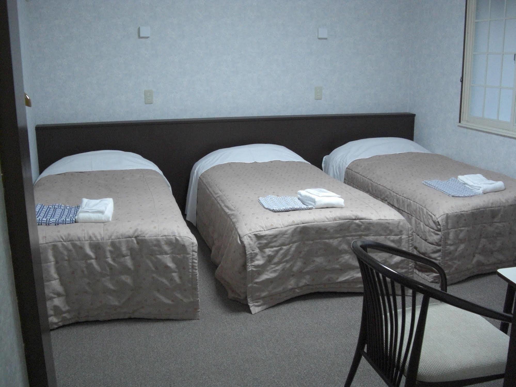 Akakura Yours Inn Мьоко Екстер'єр фото